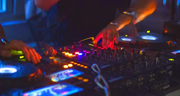 Las mejores aplicaciones para ser dj